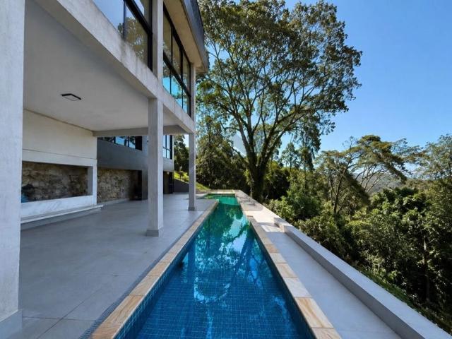 Casa / Sobrado para Venda em Guarujá/SP Enseada 5 Quartos