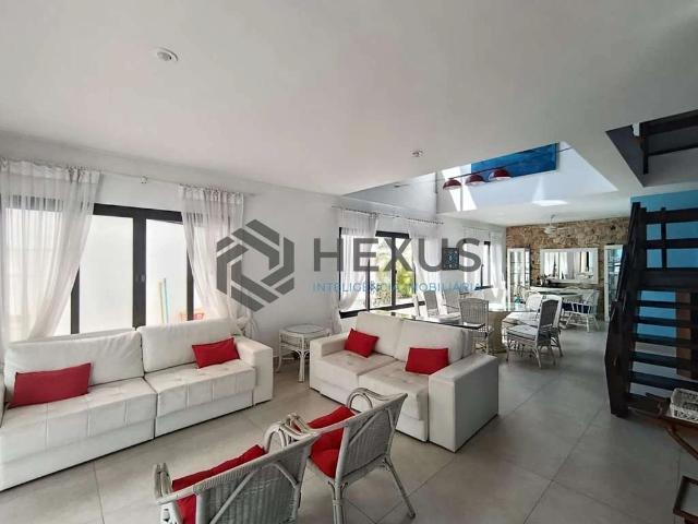 Casa / Sobrado para Venda em Guarujá/SP Enseada 6 Quartos