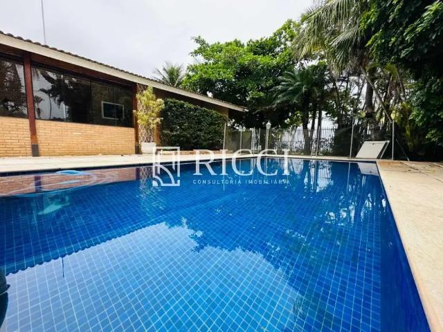 Casa / Sobrado para Venda em Guarujá/SP Loteamento João Batista Julião 7 Quartos