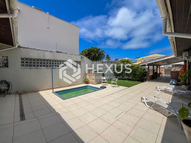 Casa / Sobrado para Venda em Guarujá/SP Enseada 7 Quartos