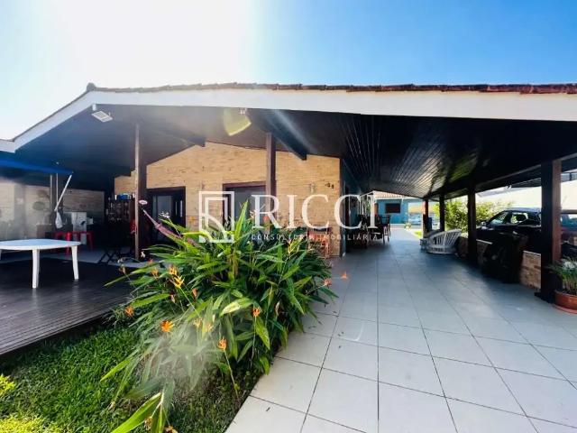 Casa / Sobrado para Venda em Guarujá/SP Jardim Virgínia 7 Quartos