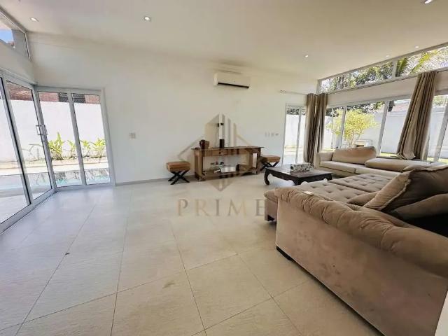 Casa / Sobrado para Venda em Guarujá/SP Enseada 7 Quartos