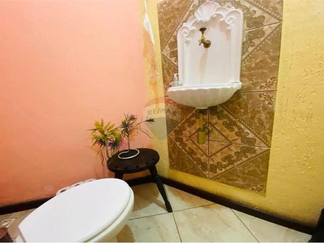 Casa / Sobrado para Venda em Guarujá/SP Jardim Astúrias 4 Quartos