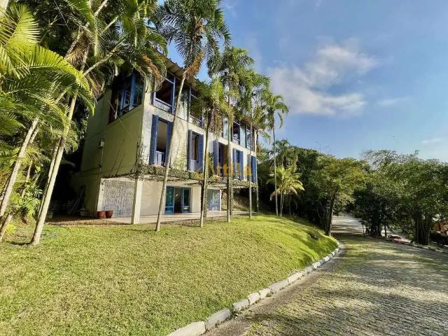 Casa / Sobrado para Venda em Guarujá/SP Península 3 Quartos
