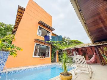 Casa / Sobrado para Venda em Guarujá/SP Tombo 5 Quartos
