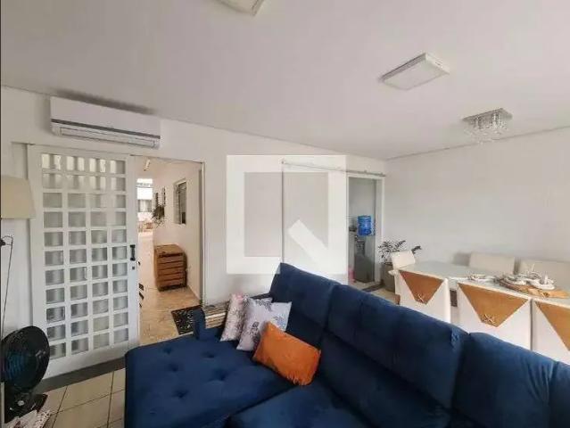 Casa / Sobrado para Venda em Guarulhos/SP Torres Tibagy 3 Quartos
