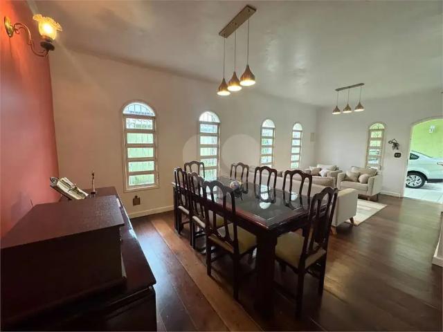 Casa / Sobrado para Venda em Guarulhos/SP Vila Galvão 4 Quartos