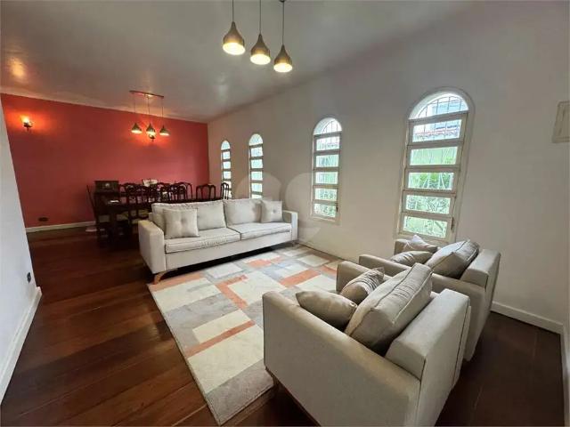 Casa / Sobrado para Venda em Guarulhos/SP Vila Galvão 4 Quartos