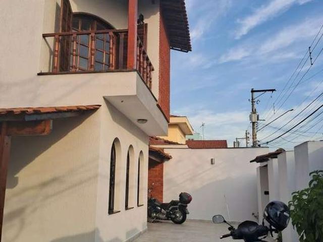 Casa / Sobrado para Venda em Guarulhos/SP Vila Galvão 5 Quartos