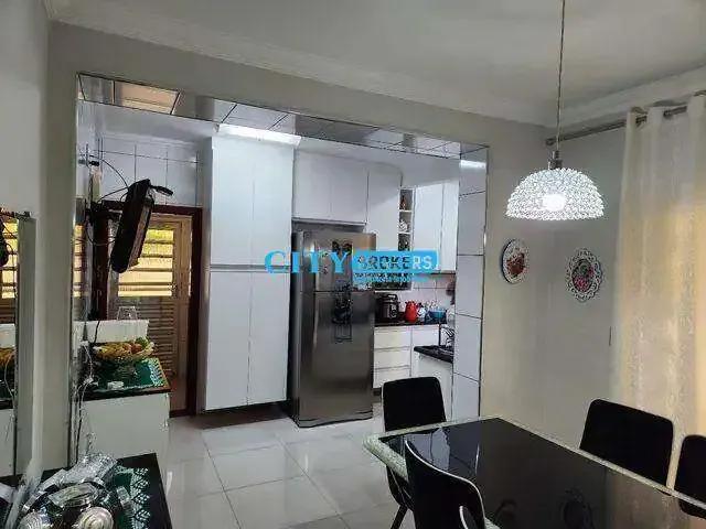 Casa / Sobrado para Venda em Guarulhos/SP Vila Galvão 3 Quartos