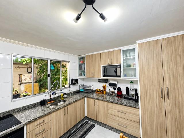 Casa / Sobrado para Venda em Guarulhos/SP Vila Itapegica 5 Quartos