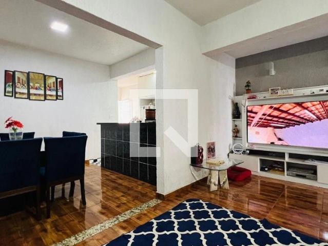 Casa / Sobrado para Venda em Guarulhos/SP Jardim Cocaia 4 Quartos