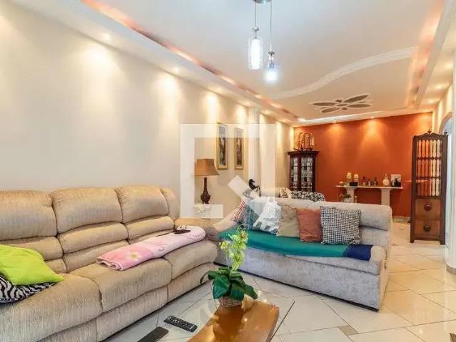 Casa / Sobrado para Venda em Guarulhos/SP Jardim Maia 4 Quartos