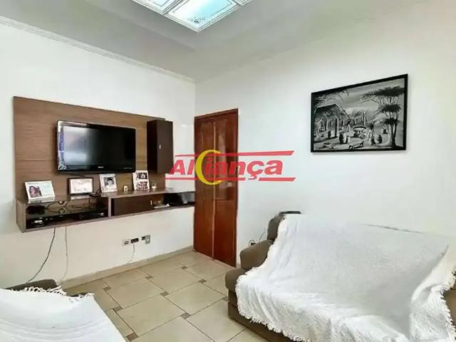 Casa / Sobrado para Venda em Guarulhos/SP Jardim Santa Mena 4 Quartos
