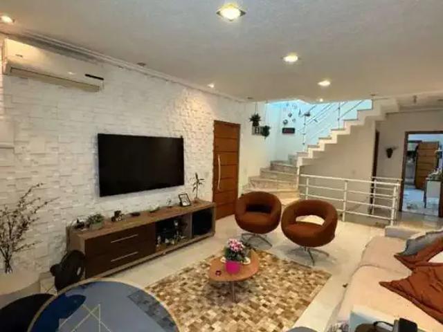 Casa / Sobrado para Venda em Guarulhos/SP Jardim Santa Mena 3 Quartos