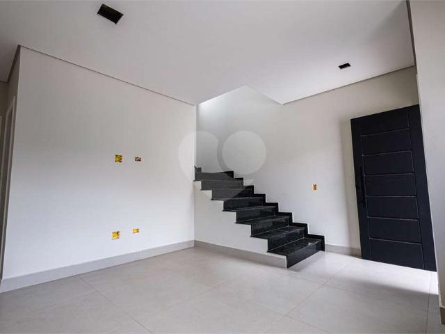 Casa / Sobrado para Venda em Guarulhos/SP Jardim Santa Mena 3 Quartos