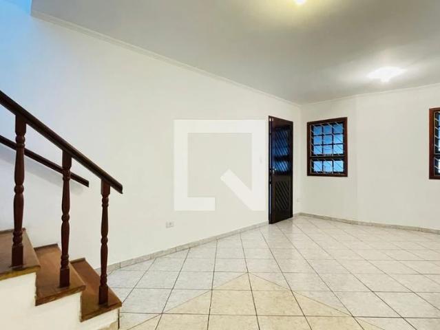 Casa / Sobrado para Venda em Guarulhos/SP Macedo 3 Quartos