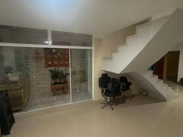 Casa / Sobrado para Venda em Guarulhos/SP Parque Flamengo 5 Quartos