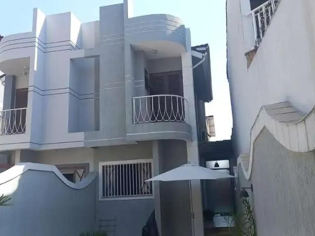 Casa / Sobrado para Venda em Guarulhos/SP Parque Renato Maia 3 Quartos