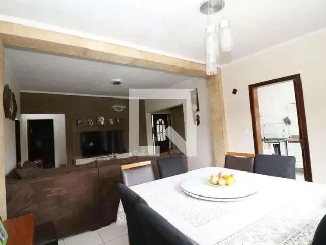 Casa / Sobrado para Venda em Guarulhos/SP Picanço 2 Quartos