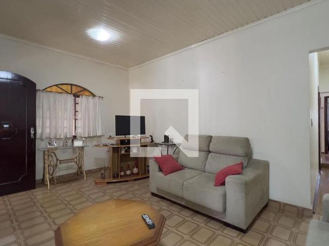 Casa / Sobrado para Venda em Guarulhos/SP Picanço 2 Quartos