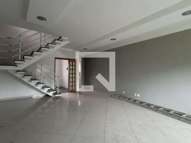 Casa / Sobrado para Venda em Guarulhos/SP Picanço 3 Quartos