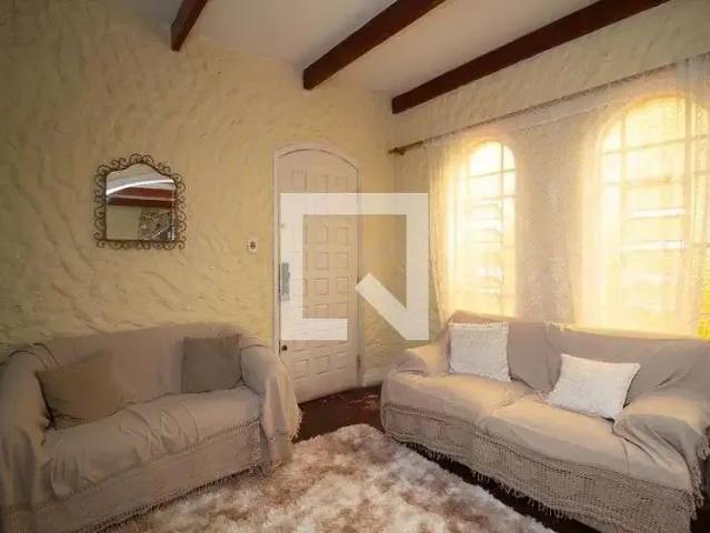 Casa / Sobrado para Venda em Guarulhos/SP Picanço 5 Quartos