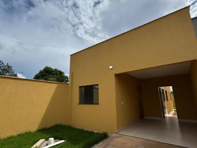 Casa / Sobrado para Venda em Hidrolândia/GO Jardim Garavelo Sul 2 Quartos