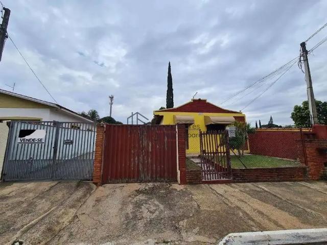 Casa / Sobrado para Venda em Holambra/SP Centro 5 Quartos