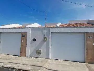 Casa / Sobrado para Venda em Horizonte/CE Mal Cozinhado 2 Quartos