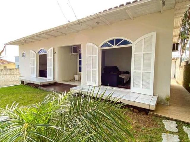 Casa / Sobrado para Venda em Içara/SC Raichaski 3 Quartos