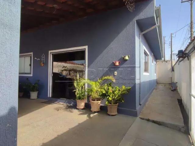 Casa / Sobrado para Venda em Ibaté/SP Centro 3 Quartos