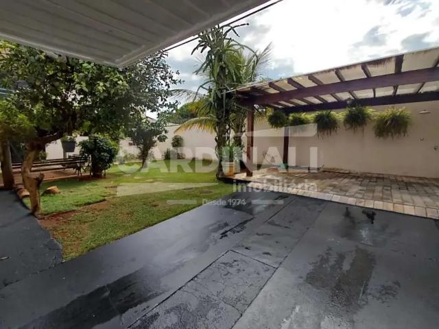 Casa / Sobrado para Venda em Ibaté/SP Vila Santa Terezinha 3 Quartos