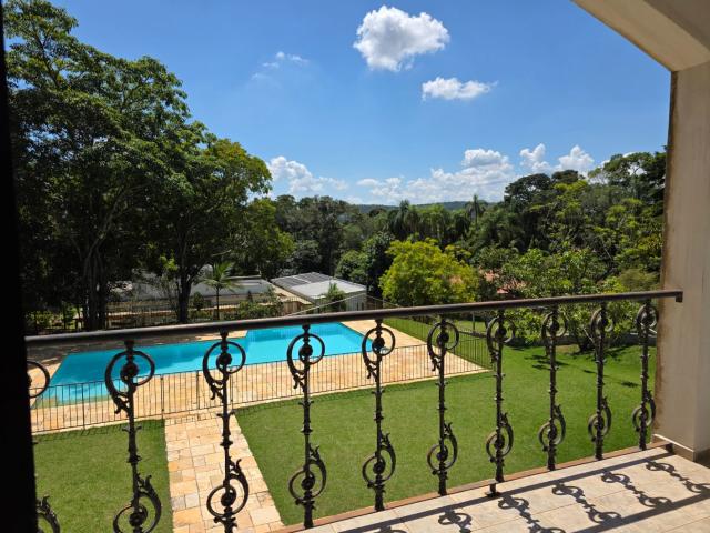 Casa / Sobrado para Venda em Ibiúna/SP Cocais 4 Quartos