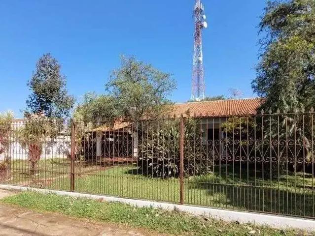 Casa / Sobrado para Venda em Ibiporã/PR Centro 4 Quartos