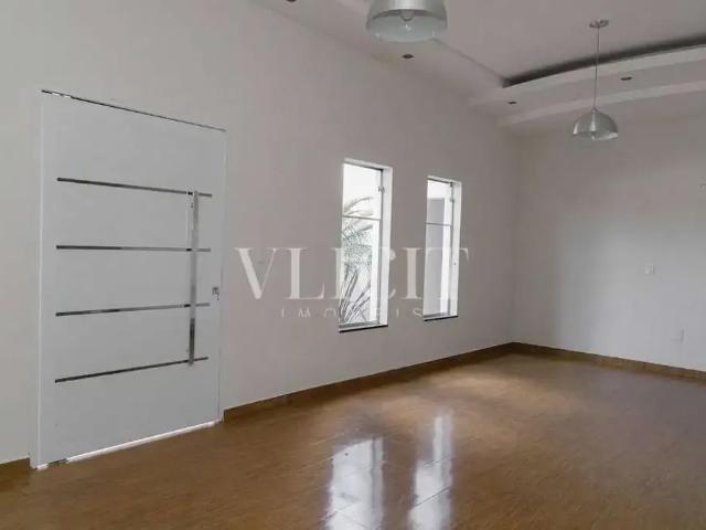 Casa / Sobrado para Venda em Ibiraci/MG Centro 4 Quartos