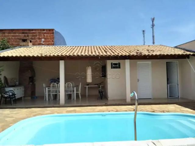 Casa / Sobrado para Venda em Ibirá/SP Centro 3 Quartos