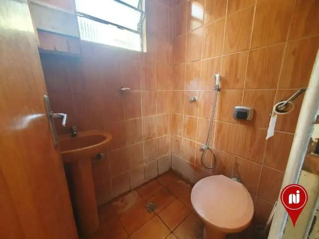 Casa / Sobrado para Venda em Ibirité/MG Centro 8 Quartos