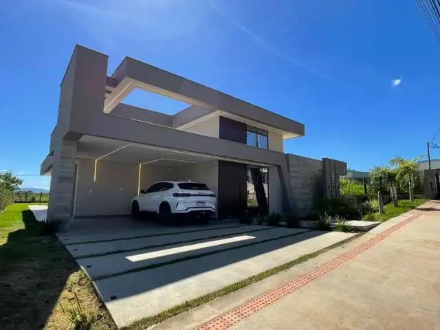 Casa / Sobrado para Venda em Igarapé/MG Condomínio Gran Royalle 4 Quartos