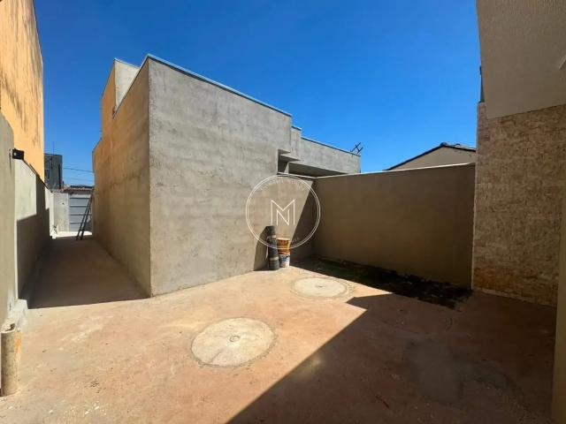 Casa / Sobrado para Venda em Igarapé/MG Canarinho 2 Quartos