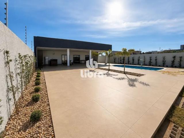Casa / Sobrado para Venda em Iguaraçu/PR Centro 2 Quartos