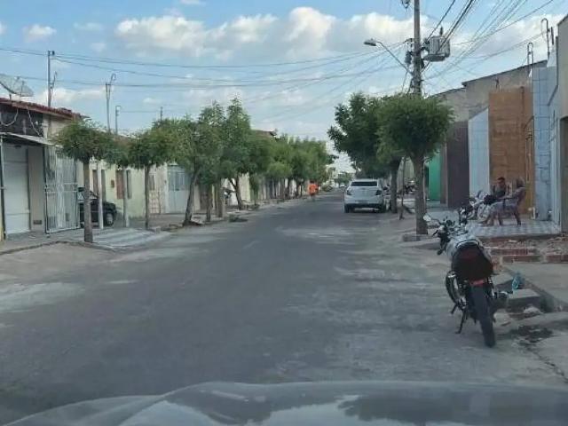 Casa / Sobrado para Venda em Iguatu/CE Vila Brasília 3 Quartos