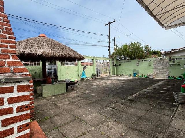 Casa / Sobrado para Venda em Ilha de Itamaracá/PE Baixa Verde 4 Quartos