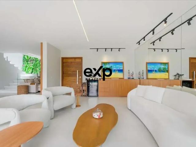 Casa / Sobrado para Venda em Ilhabela/SP Engenho D'Água 4 Quartos