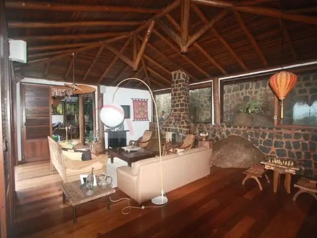 Casa / Sobrado para Venda em Ilhabela/SP Jabaquara 5 Quartos