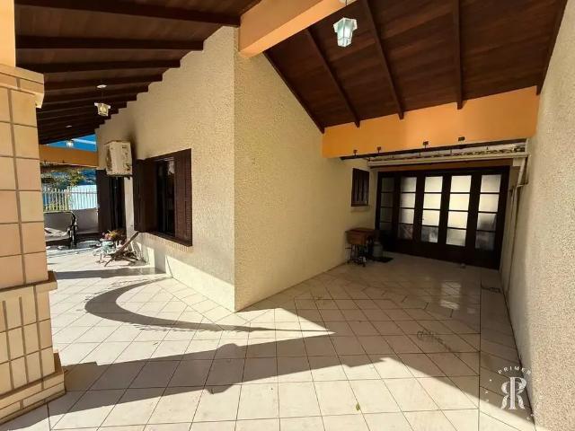 Casa / Sobrado para Venda em Imbé/RS Centro 3 Quartos