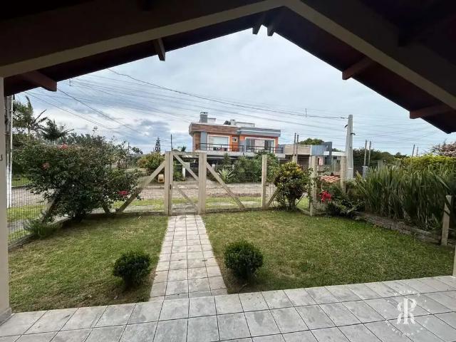 Casa / Sobrado para Venda em Imbé/RS Centro 3 Quartos