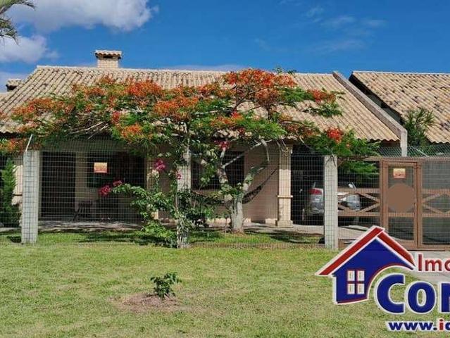 Casa / Sobrado para Venda em Imbé/RS Centro 3 Quartos
