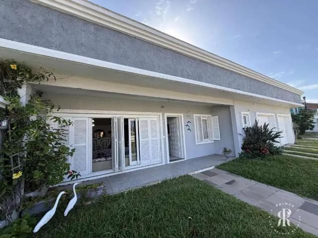 Casa / Sobrado para Venda em Imbé/RS Centro 4 Quartos