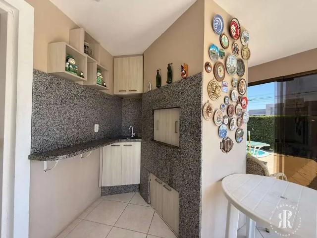 Casa / Sobrado para Venda em Imbé/RS Centro 4 Quartos